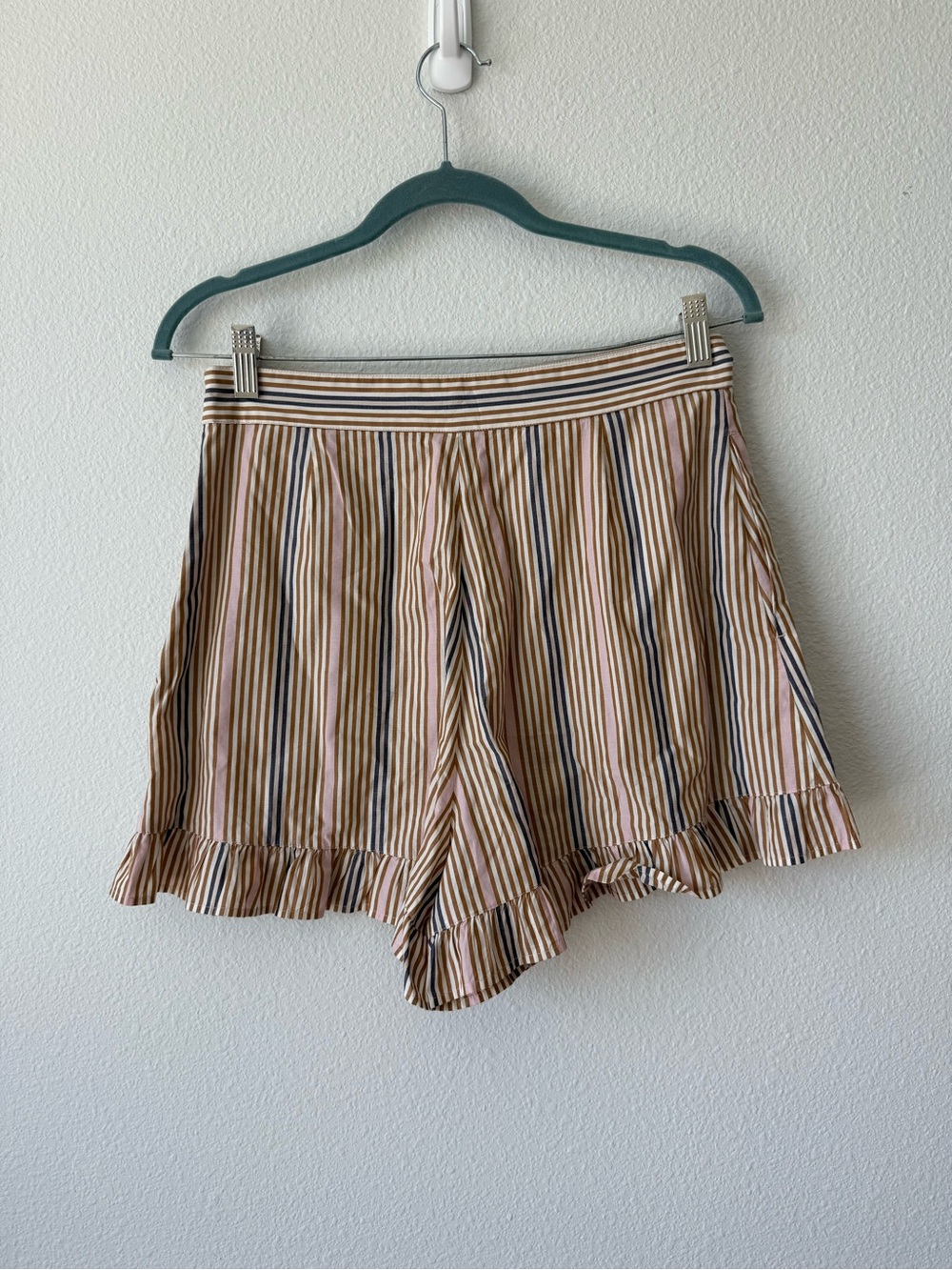 See By Chloe Multicolor Striped Short - Picture 10 of 10
